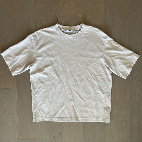 Uniqlo Light Grey AIRism Cotton Oversized Crew Neck Half Sleeve T-Shirt - Picture 2 of 10